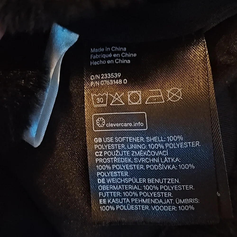 H&M Girls Fur Coat - Picture 6 of 8